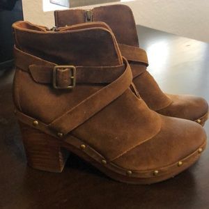 Cute Kork-Ease booties New no box